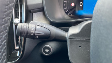 Volvo Xc40 2.0 B4P Plus Dark 5dr AWD Auto Petrol Estate